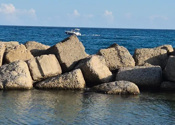 Riva Del Mare 公寓 *